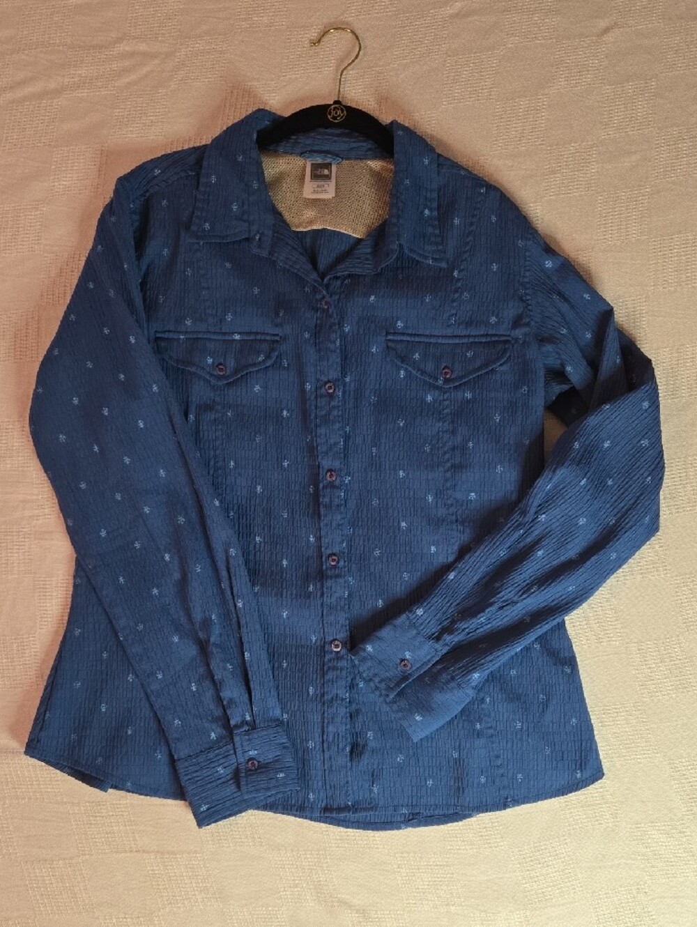 The North Face Women's Navy Blue Long-Sleeve Button-Down Shirt